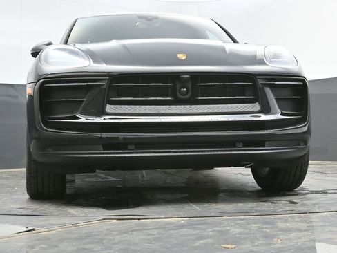 New 2025 Porsche Macan image 30