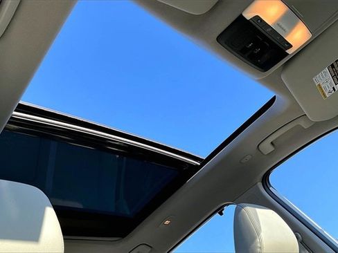 Certified 2024 Nissan Rogue SL w/ SL Premium Package image 27