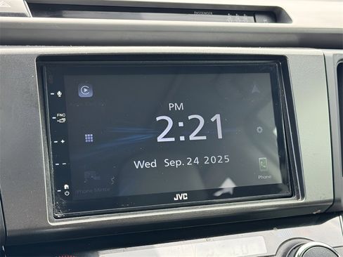 Used 2018 Toyota RAV4 XLE image 33