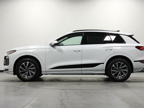 Used 2025 Audi Q6 e-tron Premium Plus w/ Premium Plus AWD/4WD image 7