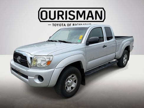 Used 2011 Toyota Tacoma 4x4 Access Cab w/ SR5 Pkg #2 image 4
