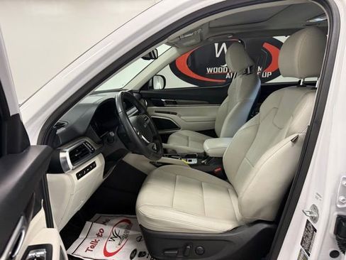 Used 2022 Kia Telluride EX w/ EX Premium Package image 11