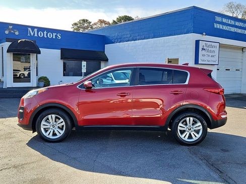 Used 2019 Kia Sportage LX image 4
