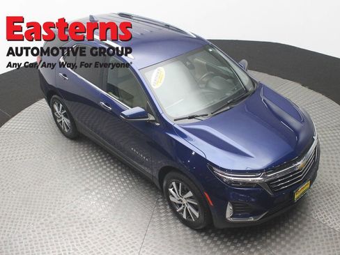 Used 2022 Chevrolet Equinox Premier AWD/4WD image 3