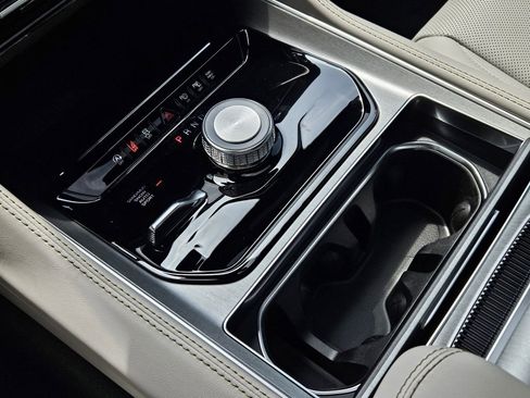 New 2026 Jeep Grand Wagoneer L 4WD image 24