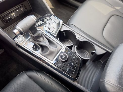 Used 2025 Kia Sportage EX w/ Premium Package FWD image 28