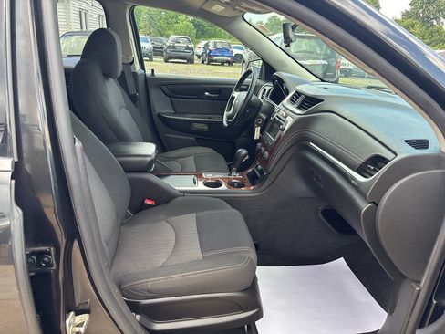 Used 2014 Chevrolet Traverse LT w/ All-Star Edition AWD/4WD image 17