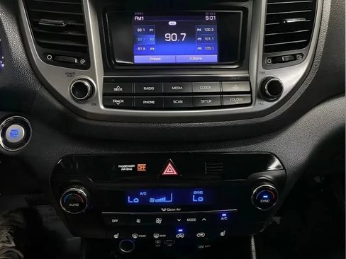 Used 2017 Hyundai Tucson Value FWD image 19