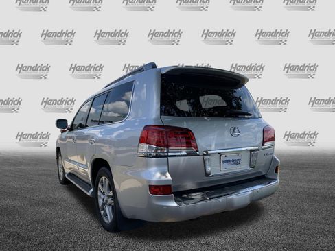 Used 2015 Lexus LX 570 4WD w/ Luxury Package image 8