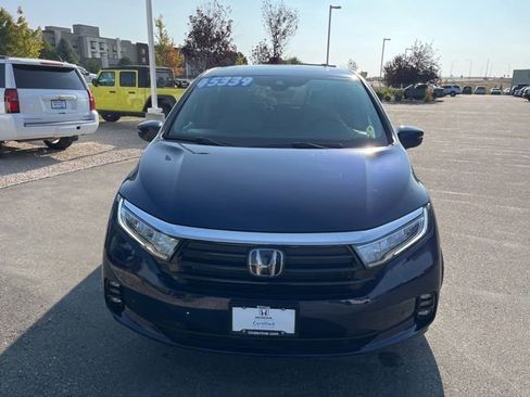 Used 2023 Honda Odyssey Elite image 3