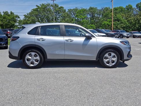 Used 2025 Honda HR-V LX image 7