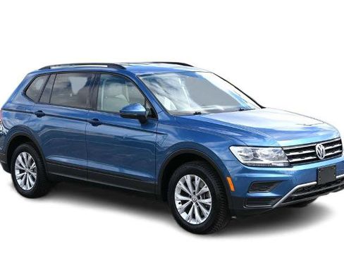 Used 2018 Volkswagen Tiguan S image 3