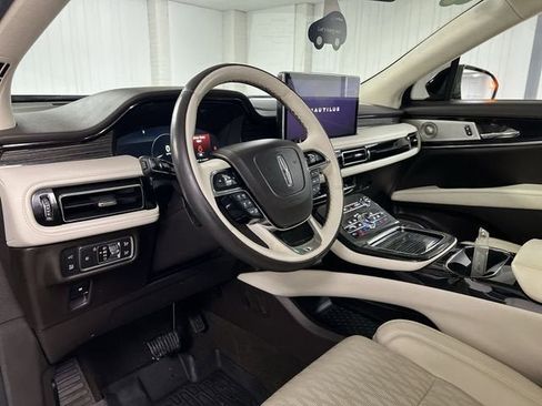 Used 2022 Lincoln Nautilus Black Label w/ Cargo Utility Package image 10