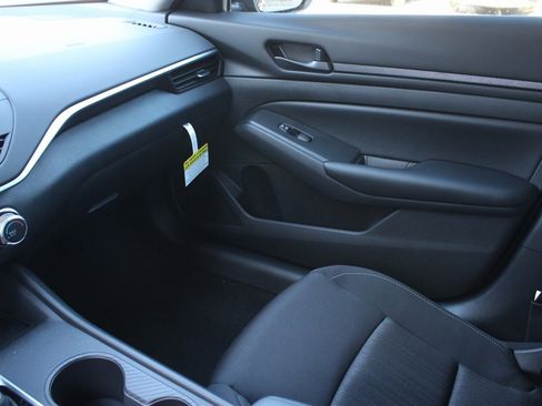 New 2025 Nissan Altima 2.5 S image 39