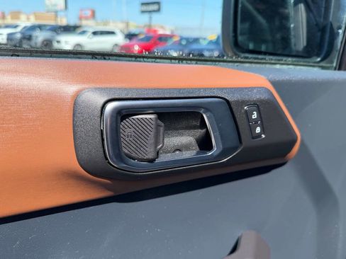 Used 2024 Ford Bronco Outer Banks AWD/4WD image 13