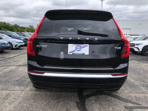 New 2025 Volvo XC90 T8 Plus w/ Protection Package Premier image 5