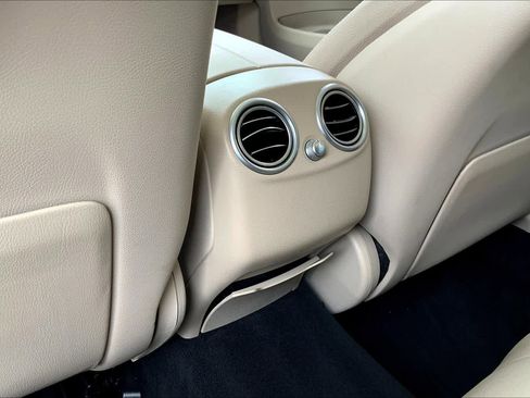 Certified 2021 Mercedes-Benz GLC 300 w/ Driver Assistance Package image 60