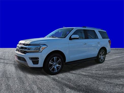 Certified 2024 Ford Expedition Limited image 8