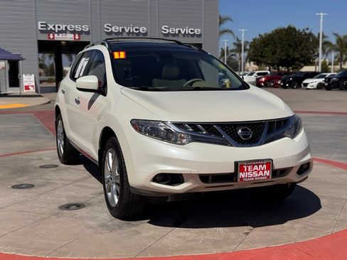 Used 2011 Nissan Murano LE w/ Navigation Pkg FWD image 2