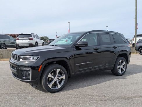 New 2026 Jeep Grand Cherokee Limited w/ Luxury Tech Group II AWD/4WD image 7