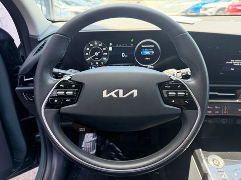 Used 2024 Kia Niro Wind FWD image 12
