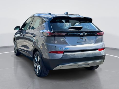 Used 2022 Chevrolet Bolt EUV LT w/ Convenience Package image 7