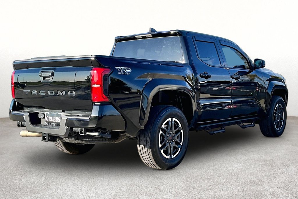 Used 2025 Toyota Tacoma TRD Sport RWD image 2