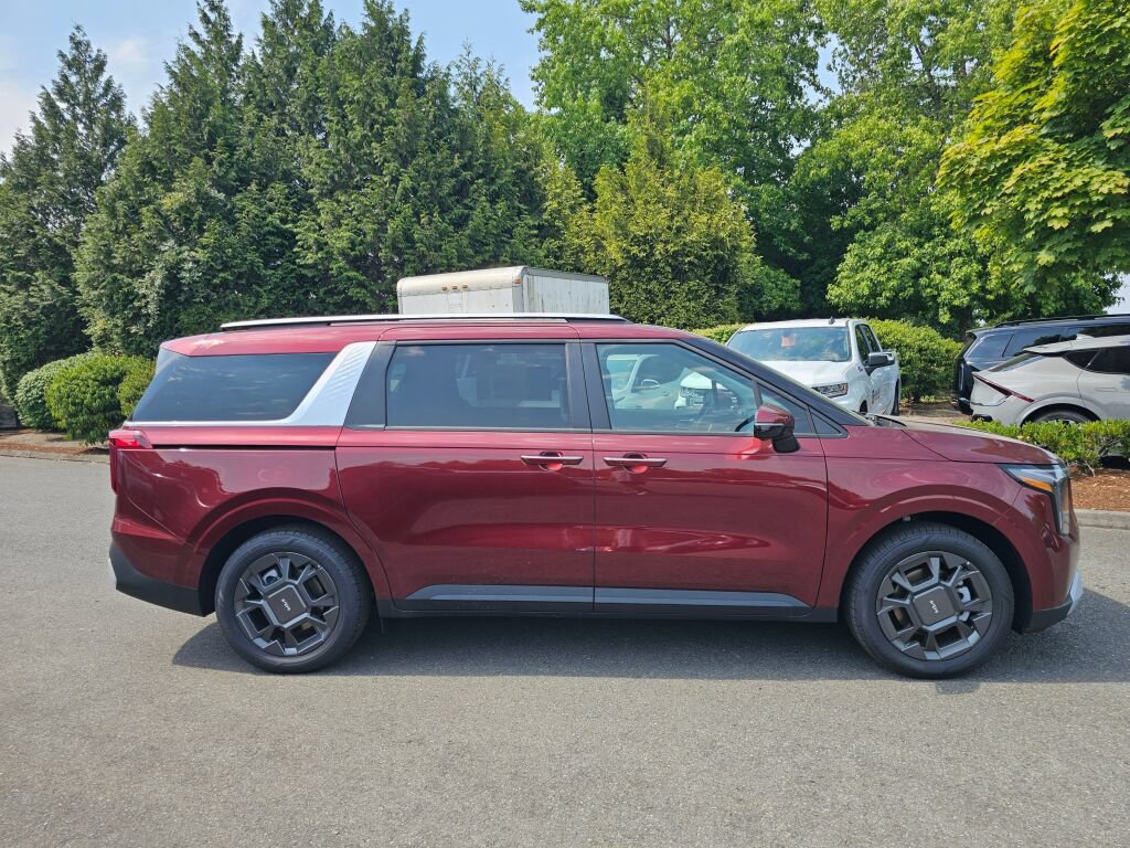 New 2026 Kia Carnival EX FWD image 4