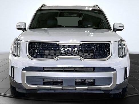 Used 2023 Kia Telluride EX X-Line image 3