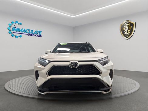 Used 2025 Toyota RAV4 SE image 8