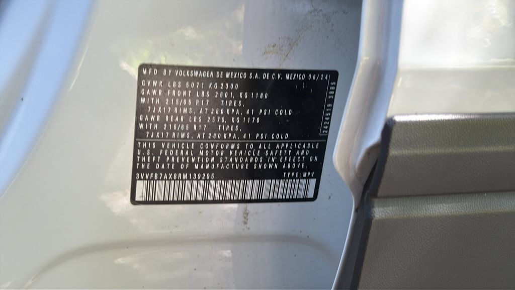 Used 2024 Volkswagen Tiguan S AWD/4WD image 35