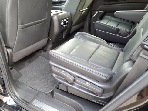 Used 2022 GMC Yukon Denali AWD/4WD image 10