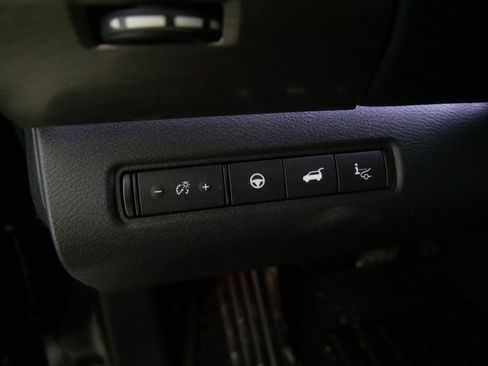 Used 2024 Nissan Pathfinder Platinum w/ Black Appearance Package image 17