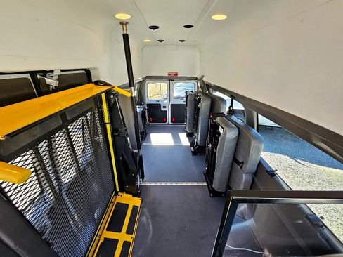 Used 2014 Ford E-350 and Econoline 350 Extended Super Duty w/ Power Group image 32