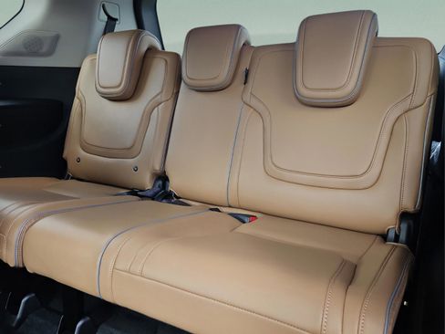 New 2026 INFINITI QX80 Luxe w/ Cargo Package image 10