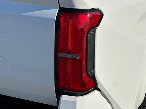 Certified 2025 Toyota Tacoma SR5 image 50