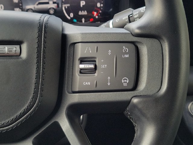 Used 2024 Land Rover Defender 110 X-Dynamic SE AWD/4WD image 24