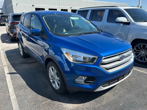 Used 2017 Ford Escape SE AWD/4WD image 1
