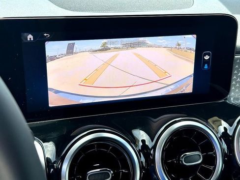 New 2025 Mercedes-Benz GLB 250 GLB 250 image 16