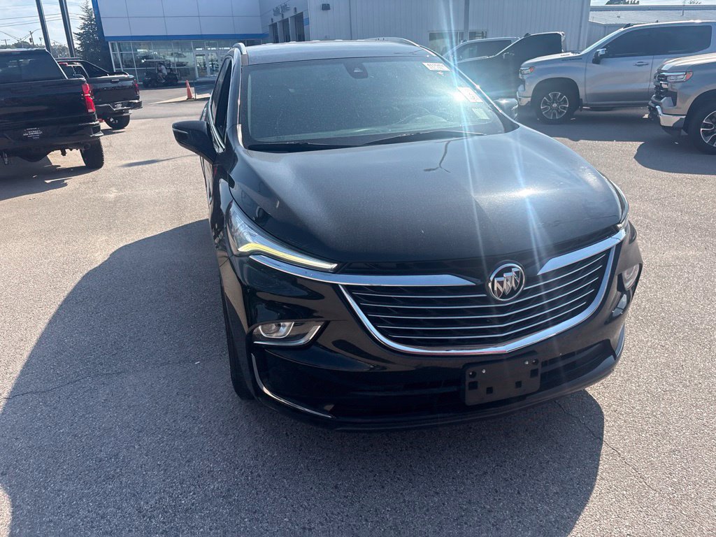 Used 2023 Buick Enclave Essence FWD image 2