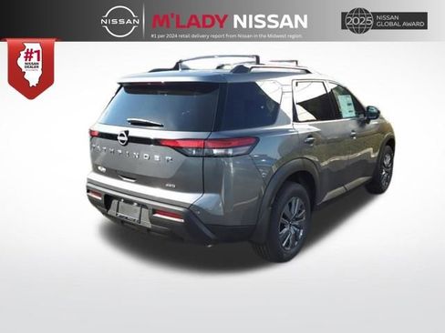 New 2025 Nissan Pathfinder SV image 7