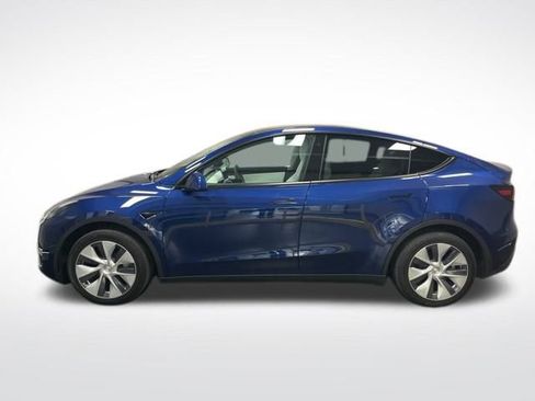 Used 2022 Tesla Model Y Long Range image 2