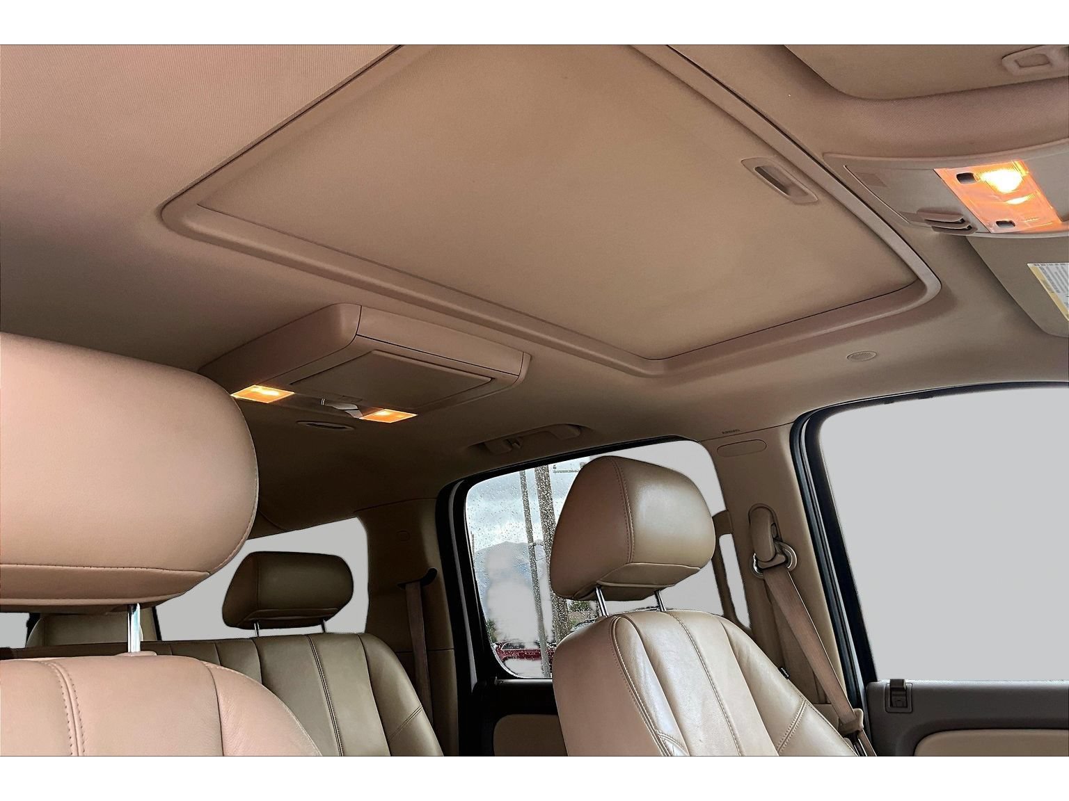 Used 2010 Chevrolet Suburban LT AWD/4WD image 28