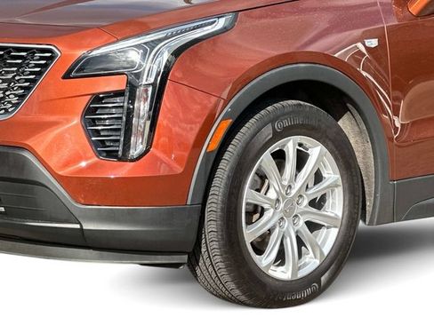 Used 2019 Cadillac XT4 Luxury w/ Cold Weather Package AWD/4WD image 7