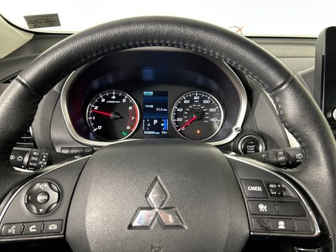 Used 2025 Mitsubishi Eclipse Cross SE image 12