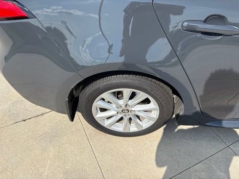 Used 2025 Toyota Corolla LE FWD image 9