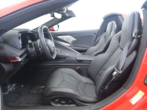 Used 2024 Chevrolet Corvette Stingray Preferred Conv w/ Battery Protection Package RWD image 29