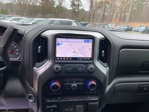 Used 2020 Chevrolet Silverado 2500 LTZ w/ LTZ Convenience Package AWD/4WD image 11