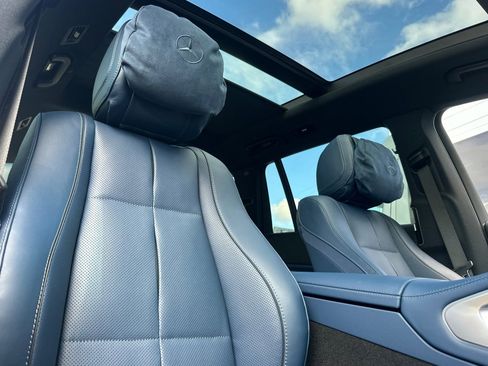New 2025 Mercedes-Benz GLS 580 4MATIC image 32