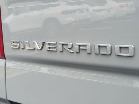 Used 2024 Chevrolet Silverado 1500 LT AWD/4WD image 8